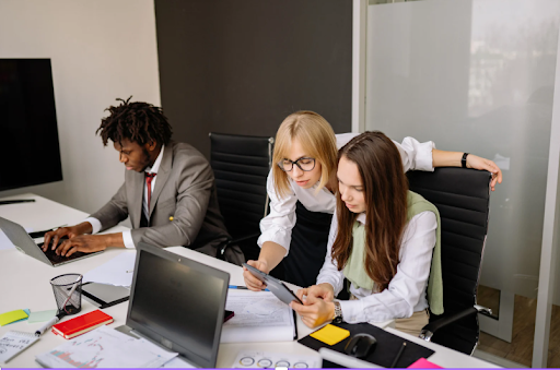 Small Business Certificate vs. Degree